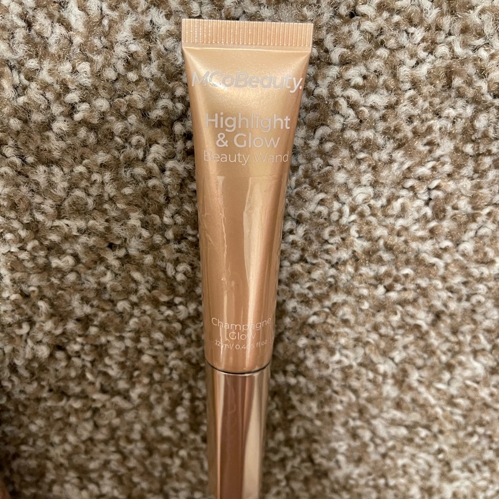 MCoBeauty Contour and Highlight Duo - Black and Champagne - Picture 4 of 4